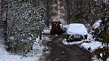 Более 100 машин занимаются уборкой снега в Вологде