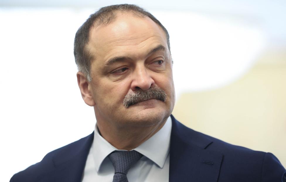 Глава Дагестана предложил ввести запрет на продажу вейпов