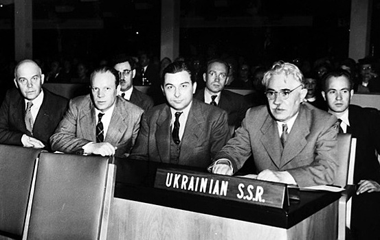 Почему Белоруссия и Украина вступили в ООН отдельно от СССР