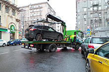 За три праздничных дня с московских улиц эвакуировано 25 автомобилей со снятыми или нечитаемыми номерами
