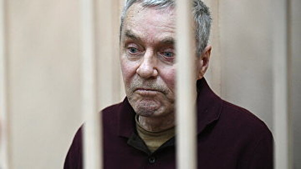 Мещанский суд отложил до 5 июля предварительное заседание по делу отца полковника Д.Захарченко