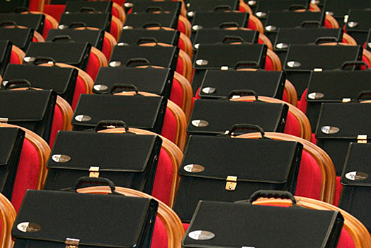 СМИ: В России сократят 10% штатных мест для госслужащих