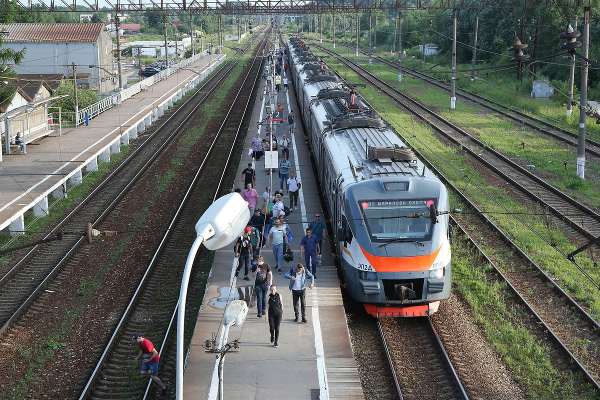 Зацепер погиб на крыше электрички на северо-востоке Москвы