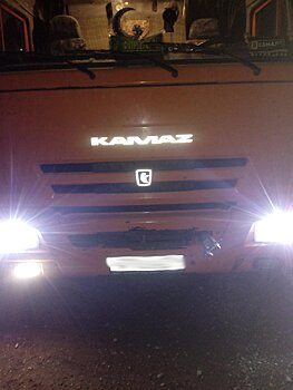 На трассе в Удмуртии «Камаз» переехал лежащего на дороге мужчину