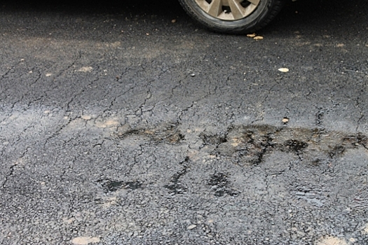 И месяца не прошло: После ремонта дорогу на Кубани снова нужно латать