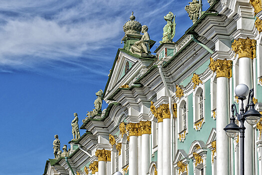 В Петербурге приостановили вход в Главный музейный комплекс Эрмитажа