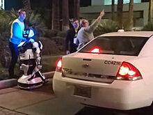 Первый в мире отель с роботами начал избавляться от них