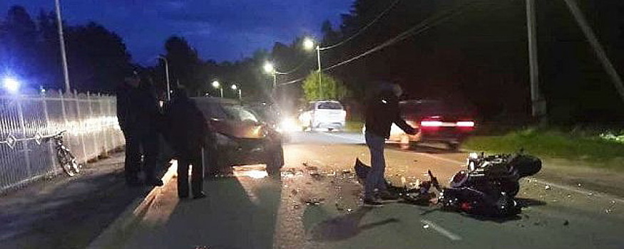 Под Новосибирском в ДТП пострадал мотоциклист
