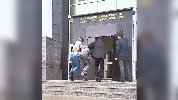 ФСБ задержала двух парней, снимавших для Киева объекты в Саранске