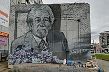 В Омске нарисовали граффити с портретом художника Либерова