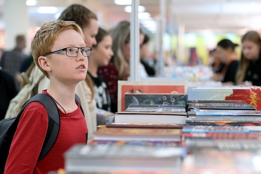 Леонид Рожников: Ребенок выберет бумажную, а не электронную книгу "Колобок"