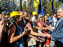 Судьбу Порошенко решает олигарх Фирташ