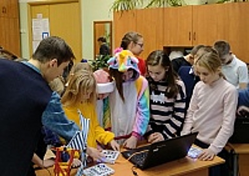 Зеленоградских школьников обучают робототехнике