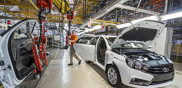 Автоконцерн АвтоВАЗ планирует выпускать по 30 тысяч упрощенных автомобилей в 2022 году