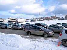 В Челябинске полицейские задержали похитителей госномеров с автомобилей