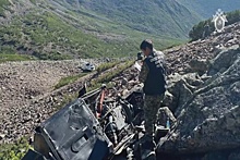 СК назвал три вероятных причины крушения вертолета в Якутии