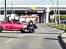 Страшная авария произошла на глазах у полицейских, пожарных и скорой