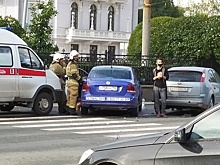 Два серьезных ДТП с такси поставили Екатеринбург в утренние пробки