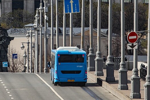 Жители России стали реже пользоваться автобусами