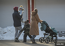 Югра стала лидером среди регионов России по устройству сирот в семьи