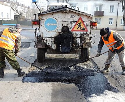 В Брянской области продолжается ямочный ремонт после "взбучки" от губернатора