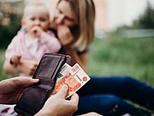 Почему матери не должны отказываться от алиментов