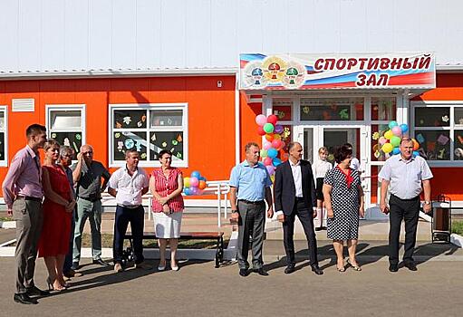 В Тихорецком районе открыли новый школьный спортзал за 14 млн рублей