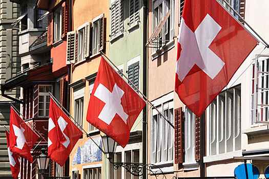 Швейцарцы на референдуме поддержали "налог на Netflix" и повышение взноса на охрану границ