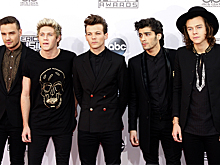 One Direction дразнят фанатов в честь 10 годовщины группы
