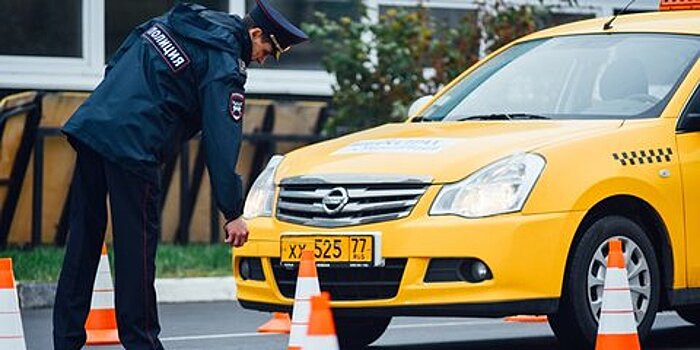 Более ста пьяных таксистов в столице выявила полиция за десять дней