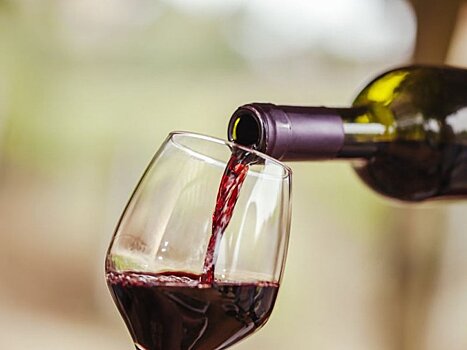 Ученые назвали полезное для сердца количество вина