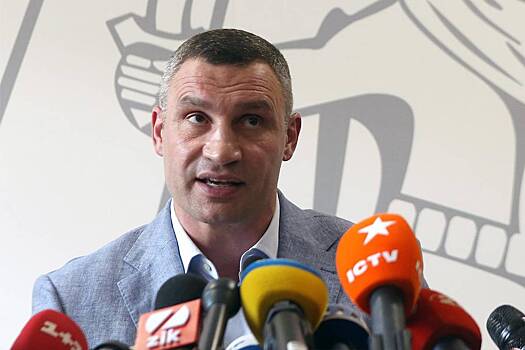 Захарова заявила о забывшем отправить своих детей на фронт Кличко