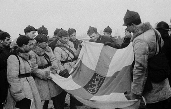 Какие страны помогали финнам в войне против СССР