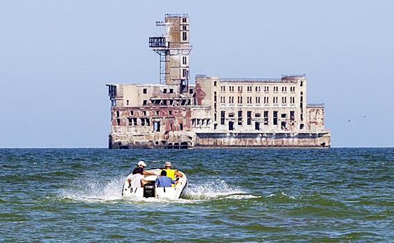 Для выхода к Индийскому океану России нужны ключи от форта Каспийск