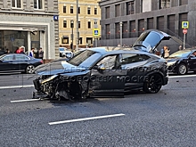 В центре Москвы столкнулись Lamborghini и Toyota