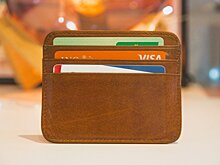 Жители Удмуртии в 2023 году с помощью банковских карт совершили 525 млн операций