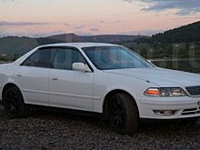 Toyota Mark-2 vs Renault Logan: Названы самые «неубиваемые» машины