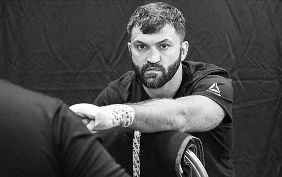 Орловский, пора заканчивать. Главные моменты и нокауты турнира UFC в Сингапуре