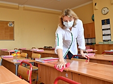 Учителям и воспитателям Подмосковья поднимут зарплаты