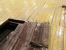 Предприниматели из Слободского за свой счет предоставили спорткомплексу  «Красный якорь» пиломатериал для замены обветшавшего покрытия зала