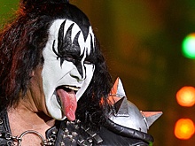 Басист группы Kiss попал в ДТП