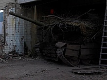 «Обрабатываем дом за домом»: как экипажи Т-80 помогают пехоте в ДНР