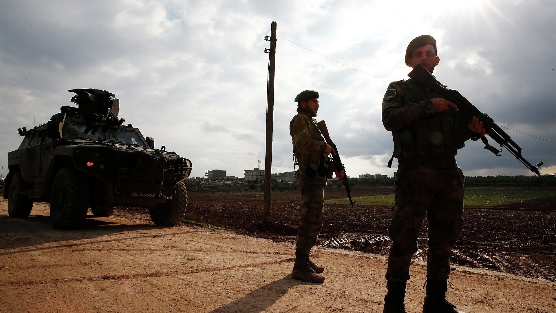 Турецкая армия уничтожила 12 курдских боевиков на севере Сирии