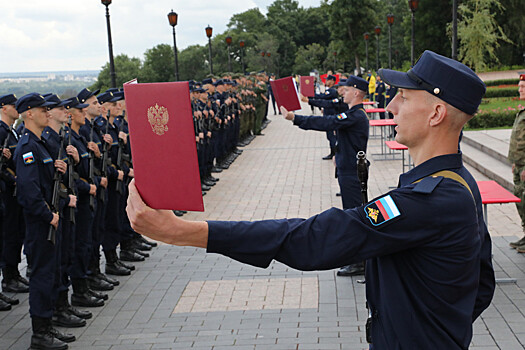 Нижегородские курсанты и призывники приняли присягу в Кремле