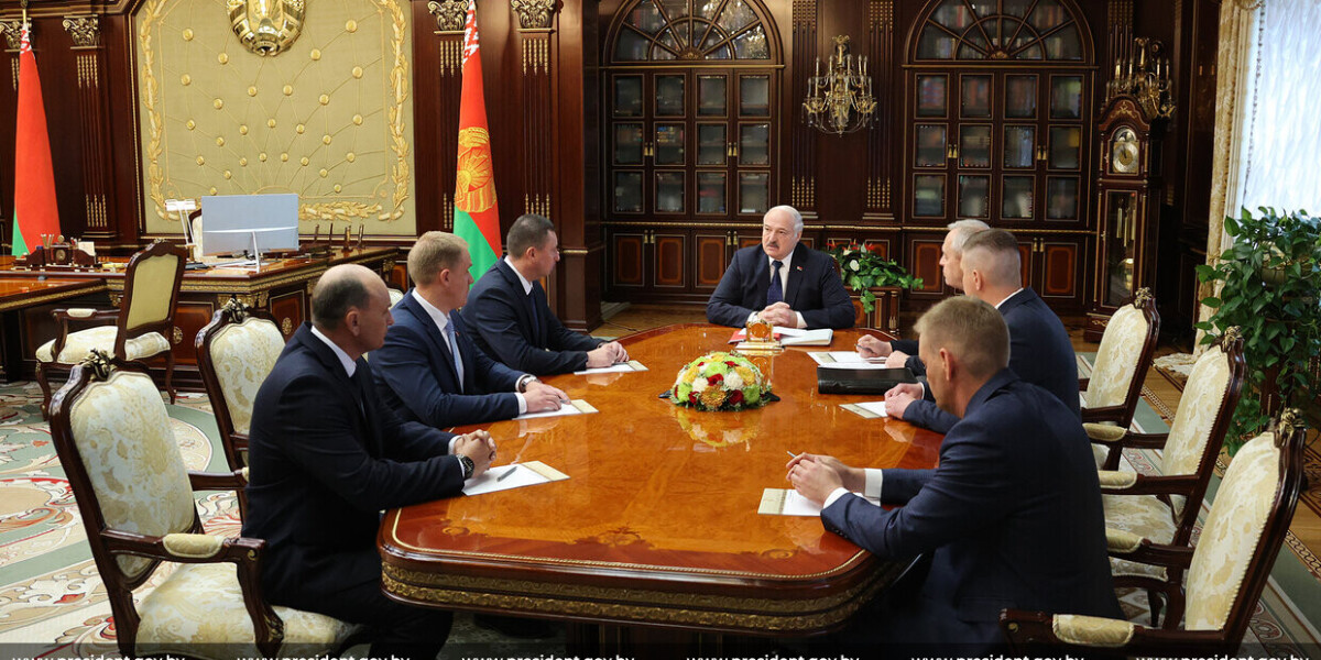 Лукашенко назначил руководителей трех районов и главу Госпогранкомитета