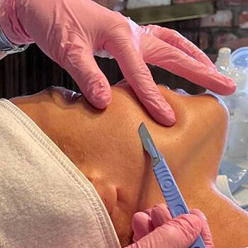 Ева Мендес рассказала о бритье лица ради красоты