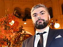 Бывший муж Полины Гагариной начал раздавать листовки