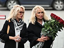 На Троекуровском кладбище началась церемония прощания с Борисом Моисеевым