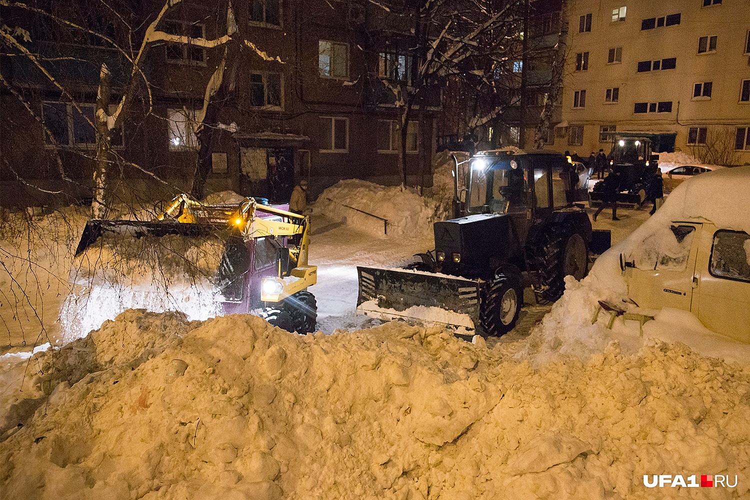 Осторожно, работает бульдозер: какие дворы Уфы расчистят от снега в понедельник, 10 декабря