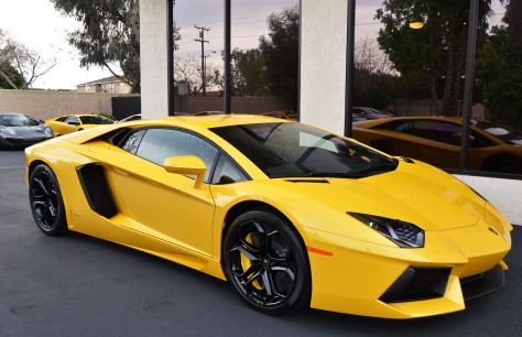  Lamborghini     Ferrari    -  